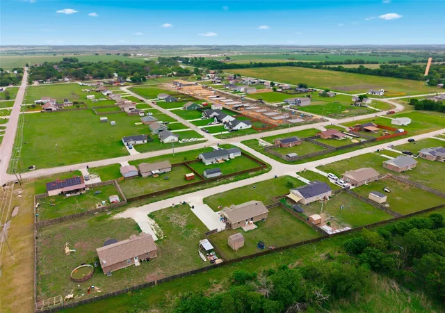 Homes for sale in Itasca, TX | 106 Moore St, Itasca, TX 76055 | MLS# 21244751