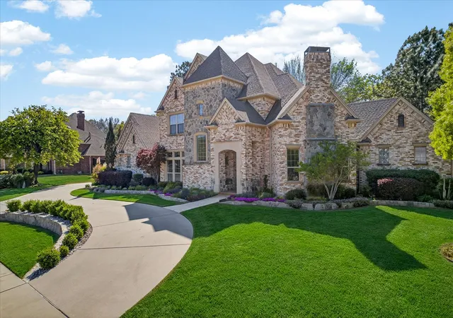 Photo 3 of Single family home for sale at 3504 Falcon Ct, Denton, TX 76210 | MLS# 21228345 | Listing updated on 2026-08-23