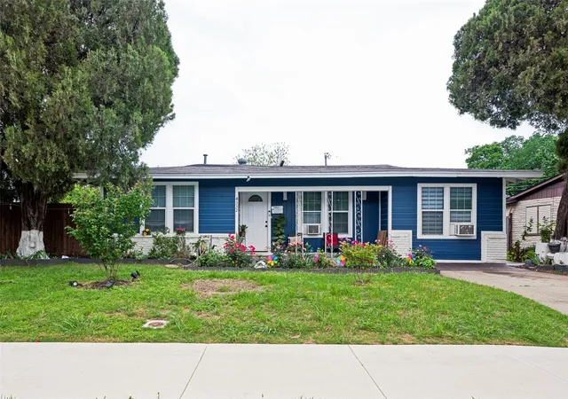 Photo 1 of Single family home for sale at 4332 Quails Ln, Fort Worth, TX 76119 | MLS# 21241619 | Listing updated on 2026-09-15