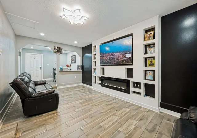 Photo 3 of Single family home for sale at 4332 Quails Ln, Fort Worth, TX 76119 | MLS# 21241619 | Listing updated on 2026-09-15