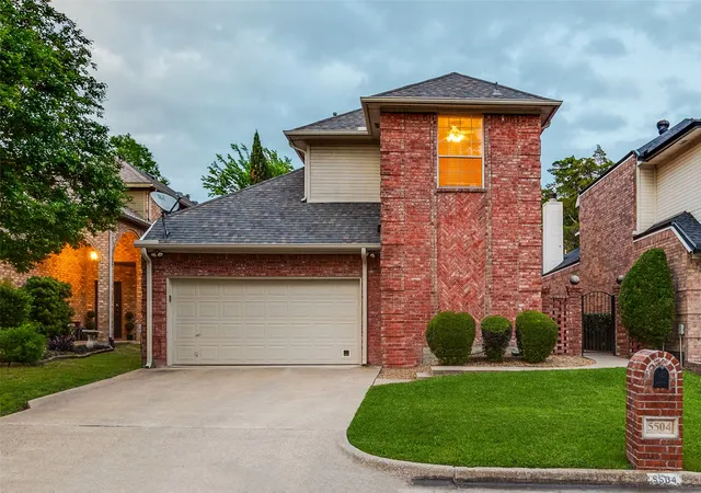 Photo 1 of Sale Pending at 5504 Challenger Ct, Rockwall, TX 75032 | MLS# 21245424 | Listing updated on 2026-07-21