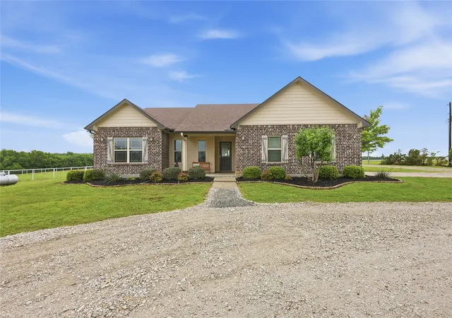 Homes for sale in Whitesboro, TX | 198 County Road 1262, Whitesboro, TX 76273 | MLS# 21245302