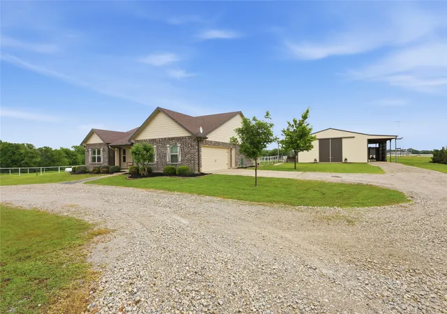 Homes for sale in Whitesboro, TX | 198 County Road 1262, Whitesboro, TX 76273 | MLS# 21245302