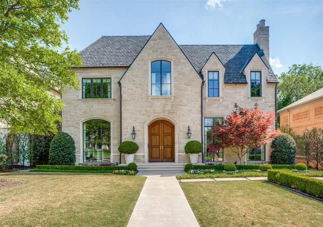 Homes for sale in University Park, TX | 3325 Bryn Mawr Dr, University Park, TX 75225 | MLS# 21245919