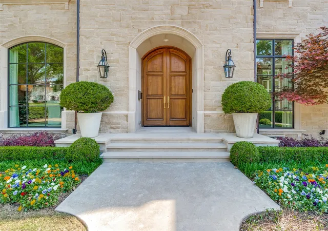 Homes for sale in University Park, TX | 3325 Bryn Mawr Dr, University Park, TX 75225 | MLS# 21245919