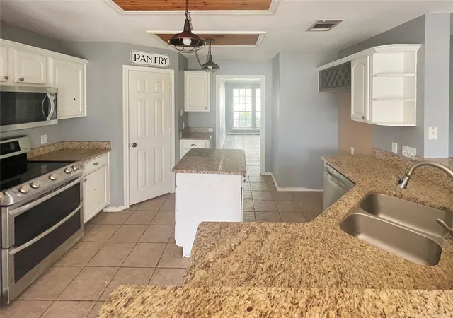 Photo 4 of Single family home for sale at 3661 Emo St, Midlothian, TX 76065 | MLS# 21244798 | Listing updated on 2026-08-20