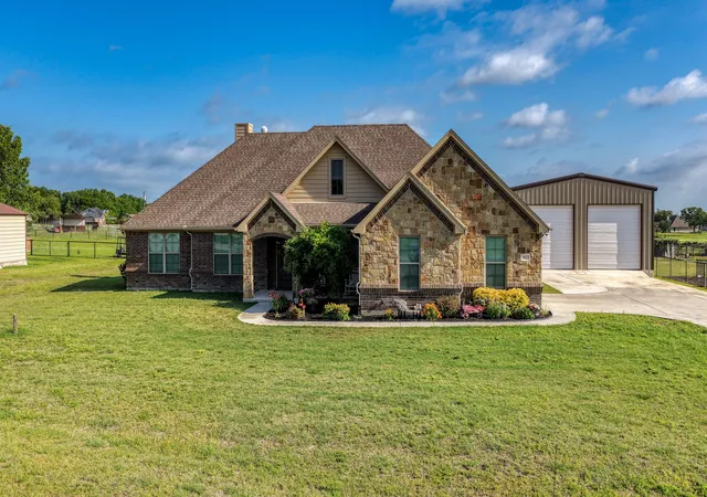 Photo 1 of Single family home for sale at 2023 Jo Jones Lane, Springtown, TX 76082 | MLS# 21211002 | Listing updated on 2026-07-08