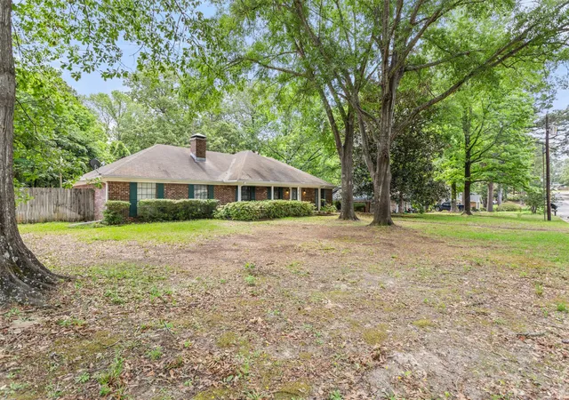 Homes for sale in Tyler, TX | 15049 Northwood Dr, Tyler, TX 75703 | MLS# 21246131