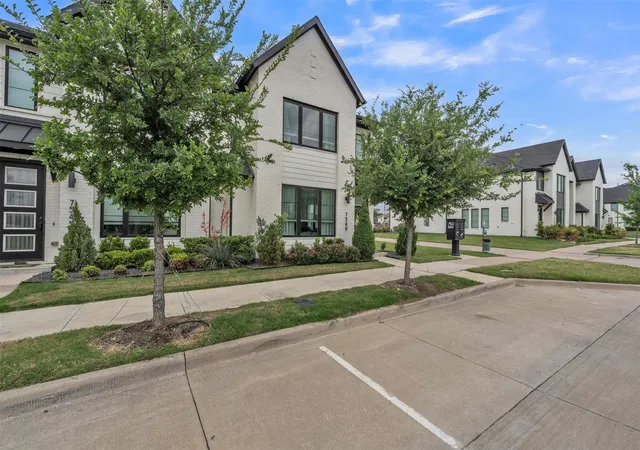 Homes for sale in North Richland Hills, TX | 7549 Reis Ln, North Richland Hills, TX 76182 | MLS# 21245491