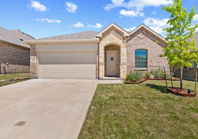 2nd image of 1810 Memorable Moment Dr, Crandall, TX 75114 | MLS# 21245382