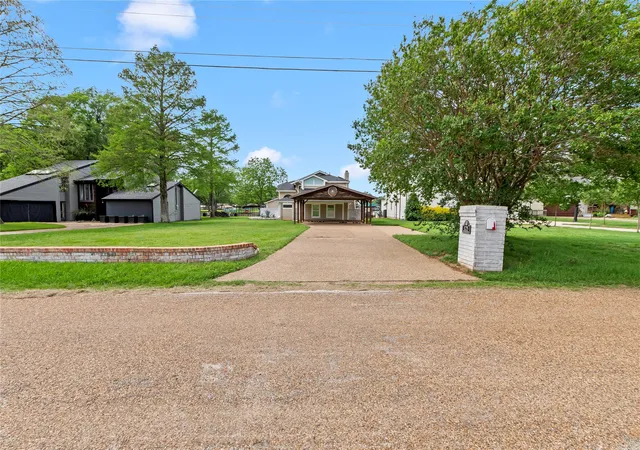 Homes for sale in Trinidad, TX | 125 Xit Ranch Rd, Trinidad, TX 75163 | MLS# 21245638