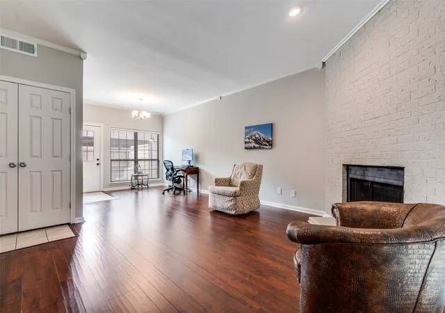 Photo 4 of Condo for sale at 9910 Royal Ln #1006, Dallas, TX 75231 | MLS# 21246179 | Listing updated on 2026-09-28