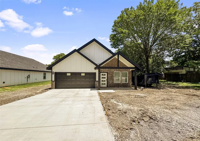 Homes for sale in Dallas, TX | 3104 Delafield Ln, Dallas, TX 75227 | MLS# 21246239