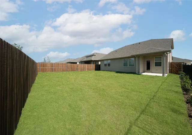 Photo 2 of Sale Pending at 1504 Calanques St, Royse City, TX 75189 | MLS# 21246328 | Listing updated on 2026-07-16