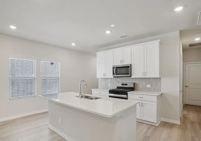 Photo 3 of Sale Pending at 3612 Bridgeport Dr, Farmersville, TX 75442 | MLS# 21245651 | Listing updated on 2026-07-07