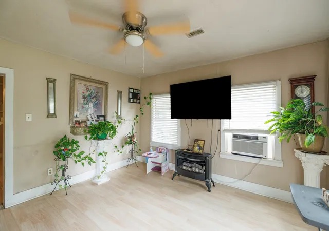 Homes for sale in Coleman, TX | 308 W 5Th St, Coleman, TX 76834 | MLS# 21245201
