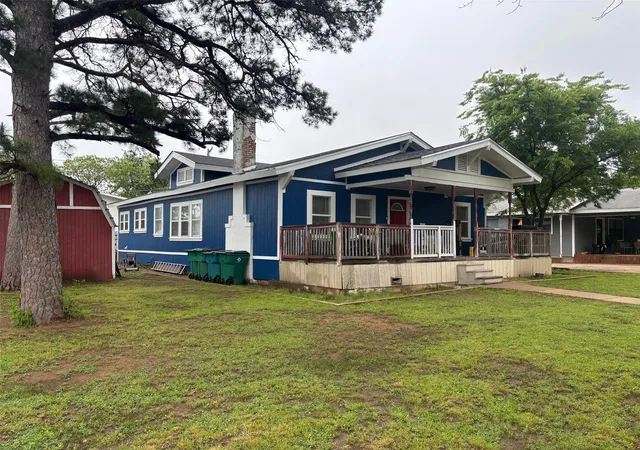 Homes for sale in Eastland, TX | 200 S Hillcrest Ave, Eastland, TX 76448 | MLS# 21245693
