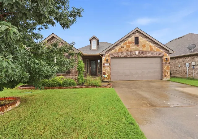 Photo 1 of Sale Pending at 4720 Lazy Oaks St, Keller, TX 76244 | MLS# 21242339 | Listing updated on 2026-08-20