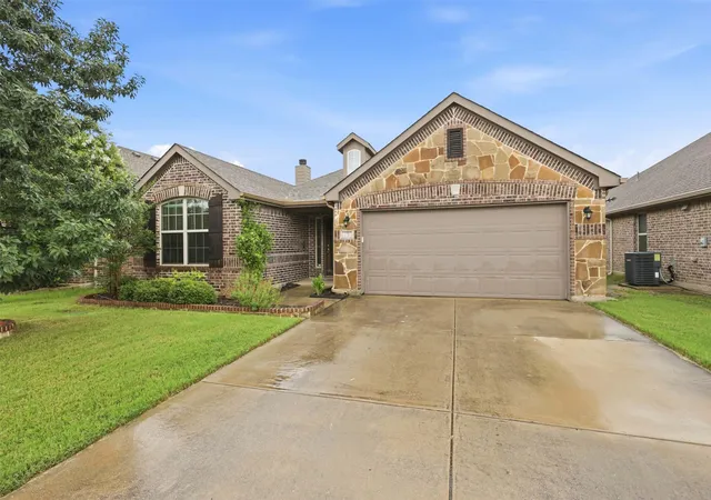 Photo 2 of Sale Pending at 4720 Lazy Oaks St, Keller, TX 76244 | MLS# 21242339 | Listing updated on 2026-08-20