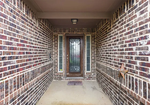 Photo 3 of Sale Pending at 4720 Lazy Oaks St, Keller, TX 76244 | MLS# 21242339 | Listing updated on 2026-08-20