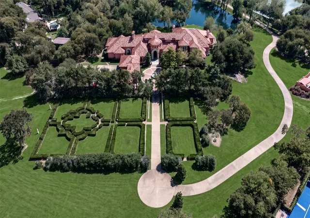 Photo 2 of Mansion for sale at 5817 Red Wolf Ln, Plano, TX 75093 | MLS# 21243404 | Listing updated on 2026-08-12