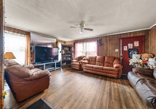 2nd image of 2709 Speight Ave, Waco, TX 76711 | MLS# 21246331