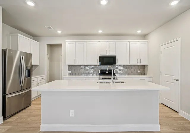 Photo 3 of Sale Pending at 2621 Grand Teton Dr, Anna, TX 75409 | MLS# 21245659 | Listing updated on 2026-08-25