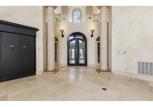 Photo 4 of Single family home for sale at 6917 Forest Glen Dr, Dallas, TX 75230 | MLS# 21244229 | Listing updated on 2026-08-26