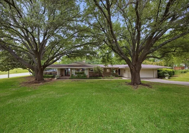 Photo 3 of Single family home for sale at 3601 Encanto, Fort Worth, TX 76109 | MLS# 21246338 | Listing updated on 2026-07-23