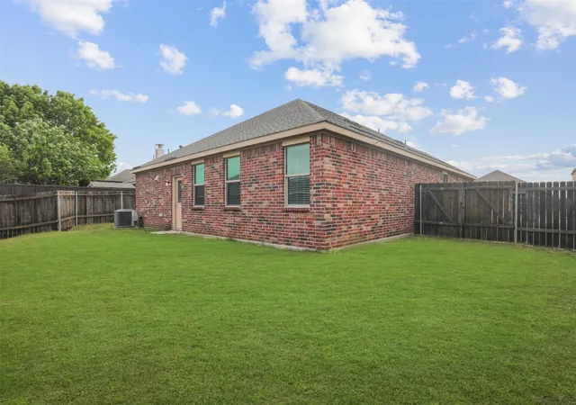 Homes for sale in Sanger, TX | 186 Aster Dr, Sanger, TX 76266 | MLS# 21245519