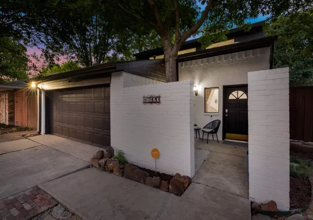 Photo 1 of Single family home for sale at 17920 Hillcrest Rd, Dallas, TX 75252 | MLS# 21246373 | Listing updated on 2026-08-26
