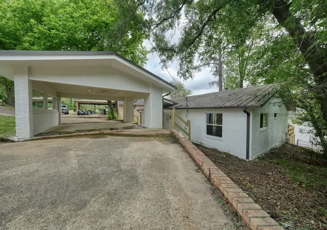 Homes for sale in Hideaway, TX | 1221 Chateau Ln, Hideaway, TX 75771 | MLS# 21246668