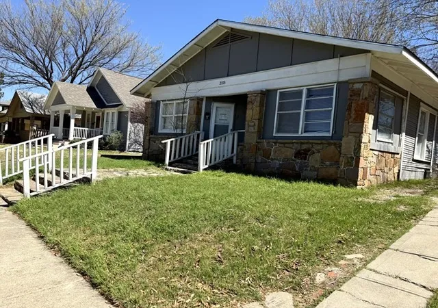Photo 4 of House for sale at 2115 Hurley Ave, Fort Worth, TX 76110 | MLS# 21246679 | Listing updated on 2026-08-17