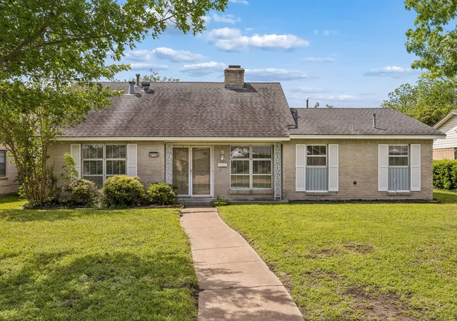 Homes for sale in Garland, TX | 4118 Burning Tree Ln, Garland, TX 75042 | MLS# 21245789