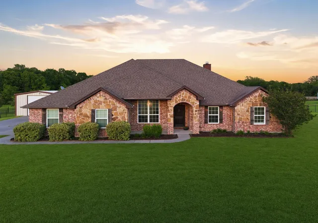 Photo 2 of Sale Pending at 1030 Lester Burt Rd, Farmersville, TX 75442 | MLS# 21244861 | Listing updated on 2026-08-04