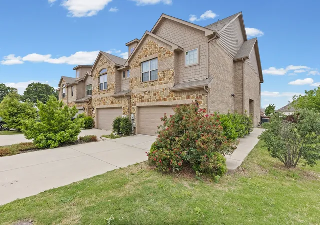 Photo 2 of Townhouse for sale at 6817 Jade Dr, Greenville, TX 75402 | MLS# 21243717 | Listing updated on 2026-08-25