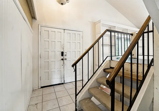 Photo 3 of Sale Pending at 1101 Via Del Rey, Mesquite, TX 75150 | MLS# 21246805 | Listing updated on 2026-08-03