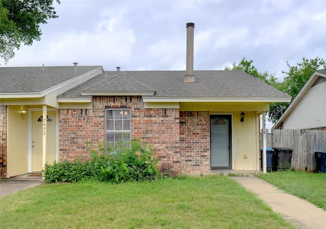 Photo 1 of Sale Pending at 7470 Tiffany Meadows Ln, Fort Worth, TX 76140 | MLS# 21233552 | Listing updated on 2026-09-02