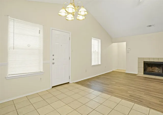 Photo 3 of Sale Pending at 7470 Tiffany Meadows Ln, Fort Worth, TX 76140 | MLS# 21233552 | Listing updated on 2026-09-02