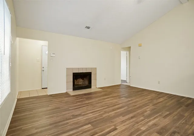 Photo 3 of Sale Pending at 7470 Tiffany Meadows Ln, Fort Worth, TX 76140 | MLS# 21233552 | Listing updated on 2026-09-02