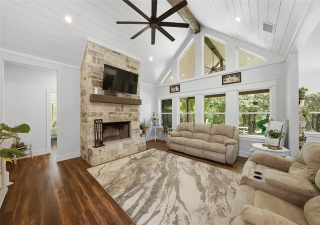Single family home for sale at 7600 County Road 1500, Athens, TX 75751 | MLS# 21245288