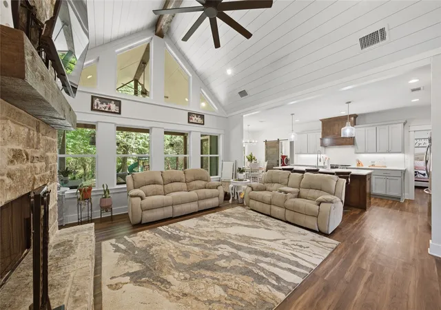 Photo 3 of Single family home for sale at 7600 County Road 1500, Athens, TX 75751 | MLS# 21245288 | Listing updated on 2026-10-05