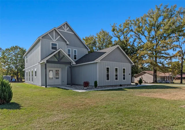 Homes for sale in Tool, TX | 314 Oak Creek Dr, Tool, TX 75143 | MLS# 21244881