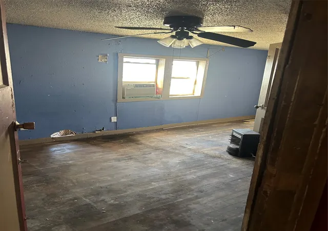Photo 3 of Single family home for sale at 1701 E Leon St, Gatesville, TX 76528 | MLS# 21228364 | Listing updated on 2026-07-23