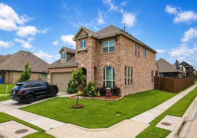 Photo 1 of Single family home for sale at 1097 Raptor Rd, Alvarado, TX 76009 | MLS# 21241037 | Listing updated on 2026-08-03