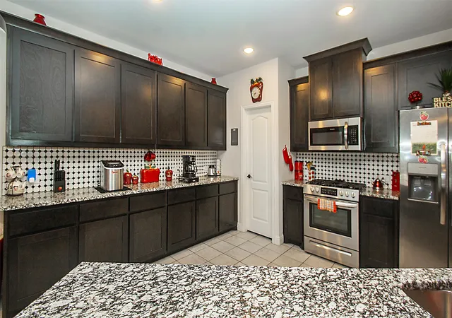 Photo 3 of Single family home for sale at 1097 Raptor Rd, Alvarado, TX 76009 | MLS# 21241037 | Listing updated on 2026-08-03