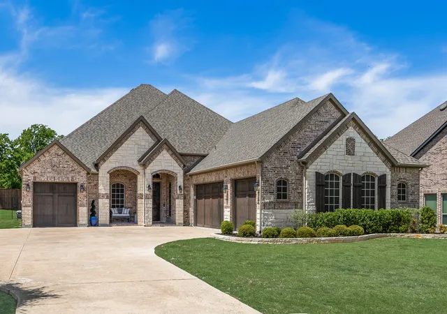 Photo 1 of Sale Pending at 330 Prairie View Rd, Rockwall, TX 75087 | MLS# 21237022 | Listing updated on 2026-07-23