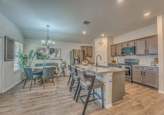 4th image of 1805 Yale St, Farmersville, TX 75442 | MLS# 21224008