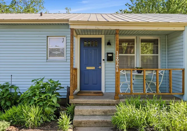 Photo 3 of Single family home for sale at 1821 Sena St, Denton, TX 76201 | MLS# 21244507 | Listing updated on 2026-08-29