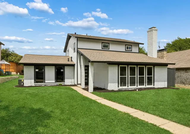 Photo 1 of Single family home for sale at 1505 Jennifer St, Richardson, TX 75082 | MLS# 21236879 | Listing updated on 2026-07-26
